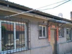 岫岩南头供热公司对面胡同平房出租 一室一厅一卫，月租2000元